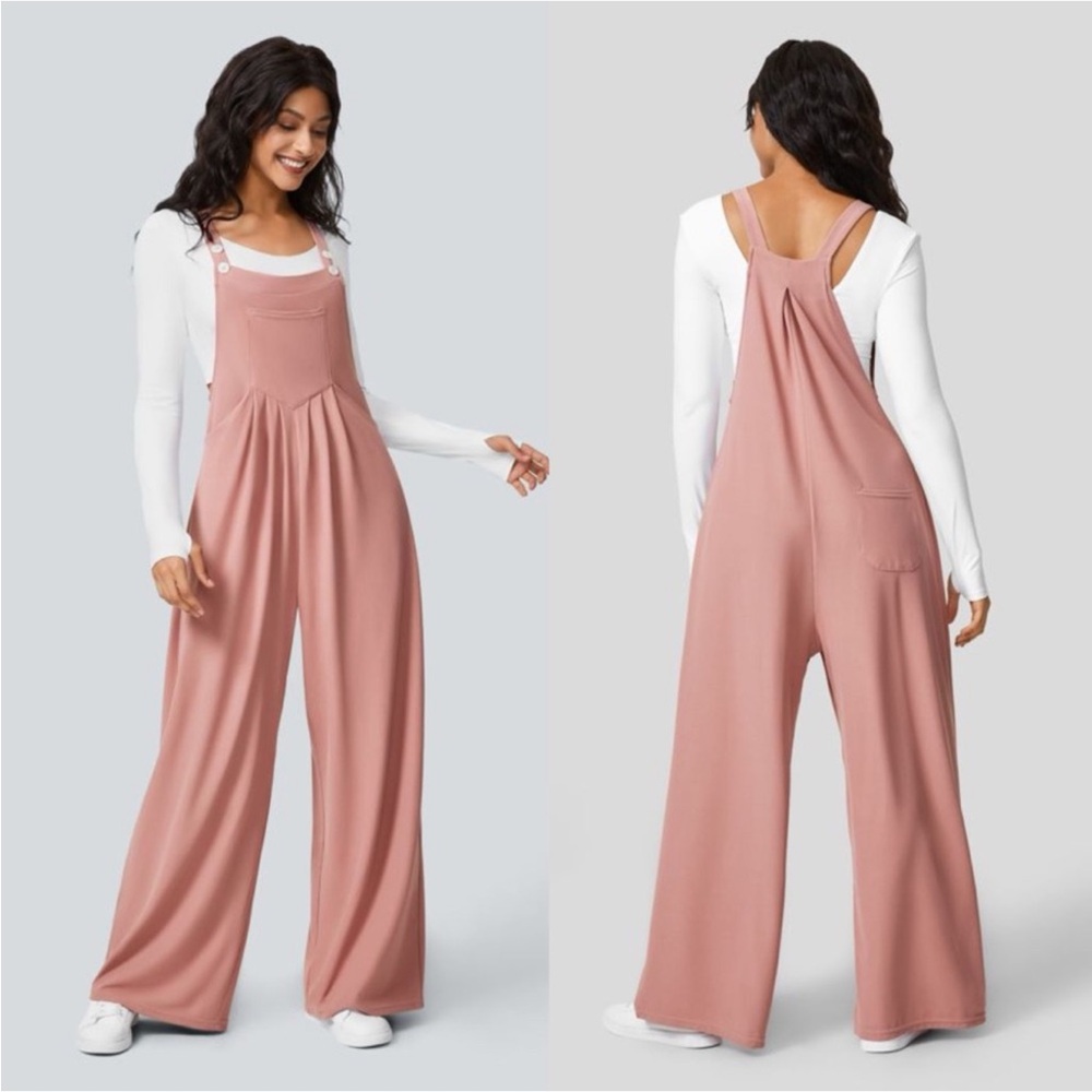 Halara Adjustable Strap Plicated Waffle Casual Wide Leg Jumpsuit size Medium